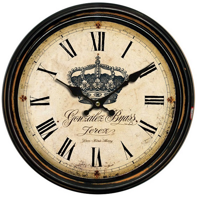 Reloj de pared con diseño de corona