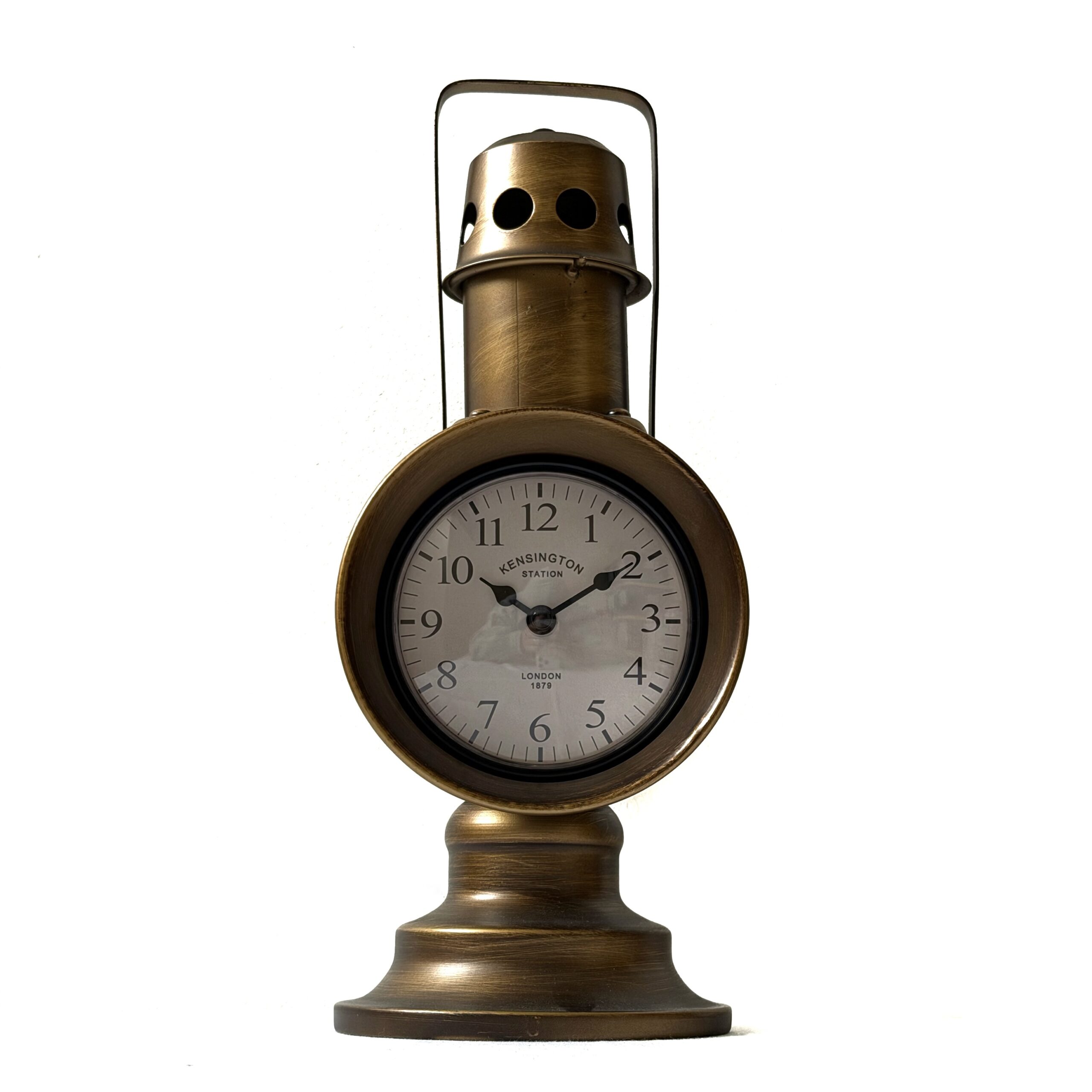 Reloj de farol con fondo blanco
