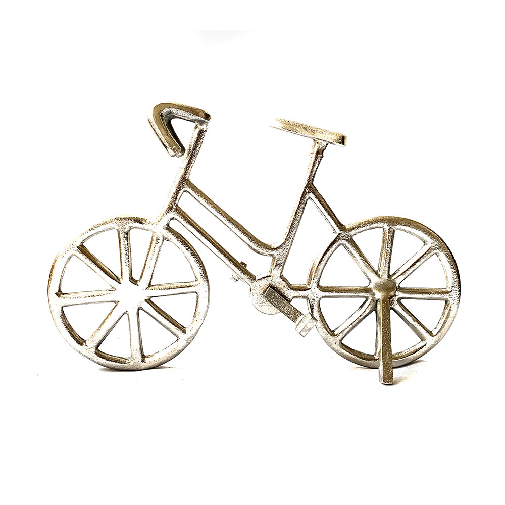 Bicicleta de metal color plata