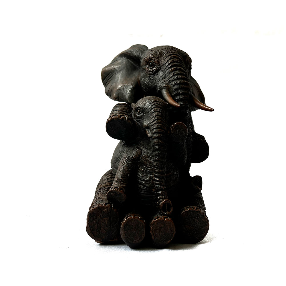 Figura de mamá e hijo elefantes sentados