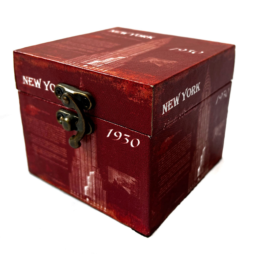 Caja de madera con diseño Empire State color rojo vino
