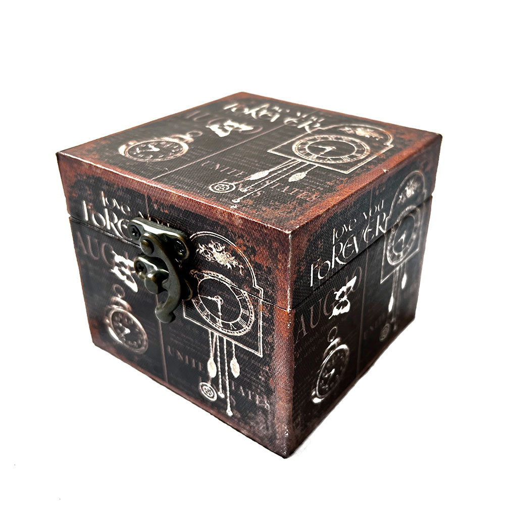 Caja de madera con diseño de reloj color café oscuro