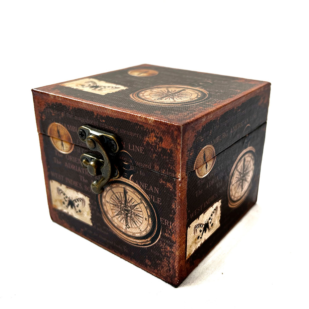 Caja de madera con diseño de brújula color café oscuro